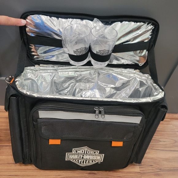 Harley Davidson Black Insulated Travel Cooler Bag with Full Picnic Set - Picture 4 of 12